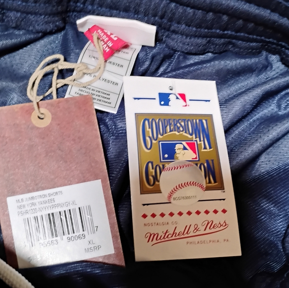 Mitchell & Ness New York Yankees Jumbotron 2.0 Sublimated Shorts Men's NWT - Picture 8 of 8